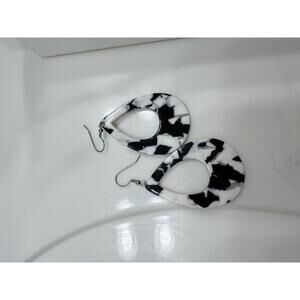 Black and White Resin Teardrop Earrings